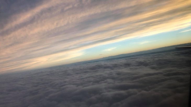 台風で飛行機キャンセルかと、、、