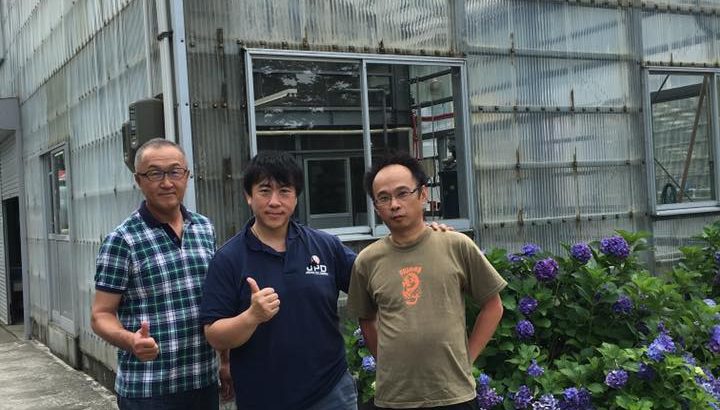 Taiwan business partner Sing Chang Koi Farm visited to Izumiya koi farm mud pond .